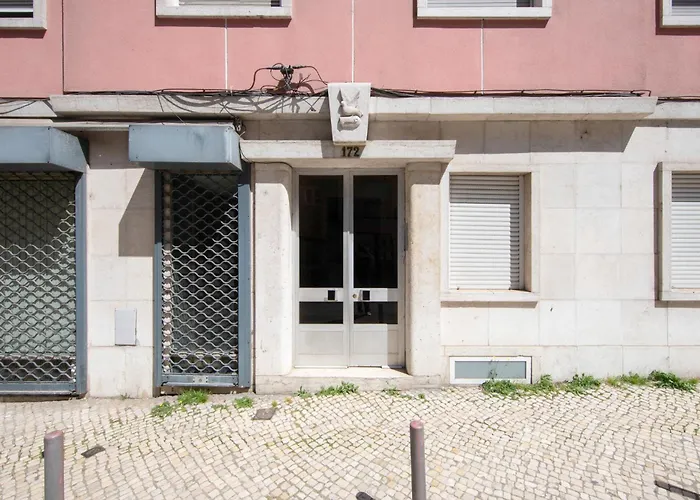 Apartament Alameda Typical By Homing